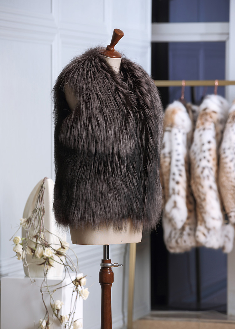 Silver Fox Fur Vest 915 Details 2