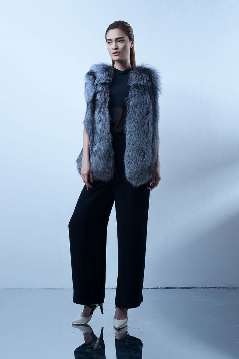 fox_fur_vest_0047a_n.jpg