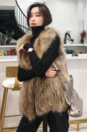 Knitted Raccoon Fur Vest
