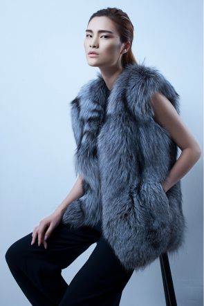 FOX fur gilet 【FABRIC】 Fox fur gilet - white - Yves Salomon – Yves Salomon US