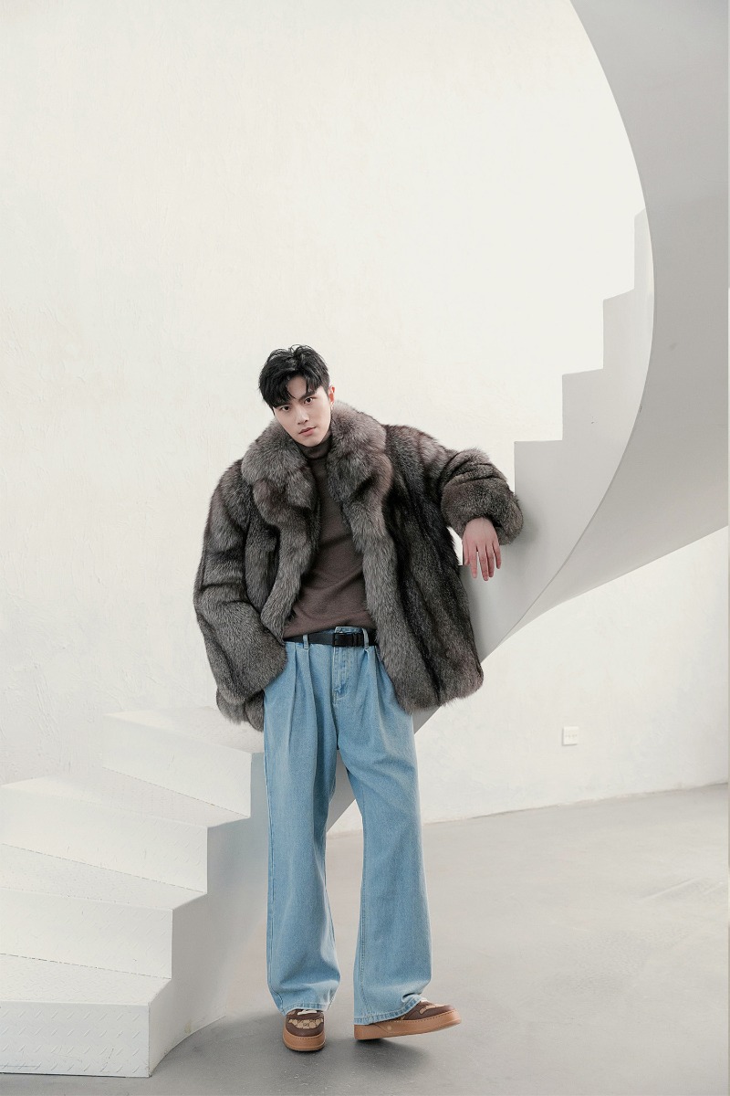 Men's Silver-Blue Fox Fur Coat 243-4