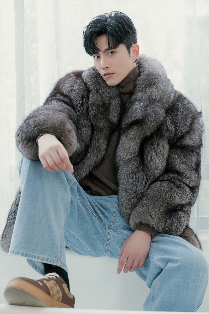 Men's Silver-Blue Fox Fur Coat 243-6