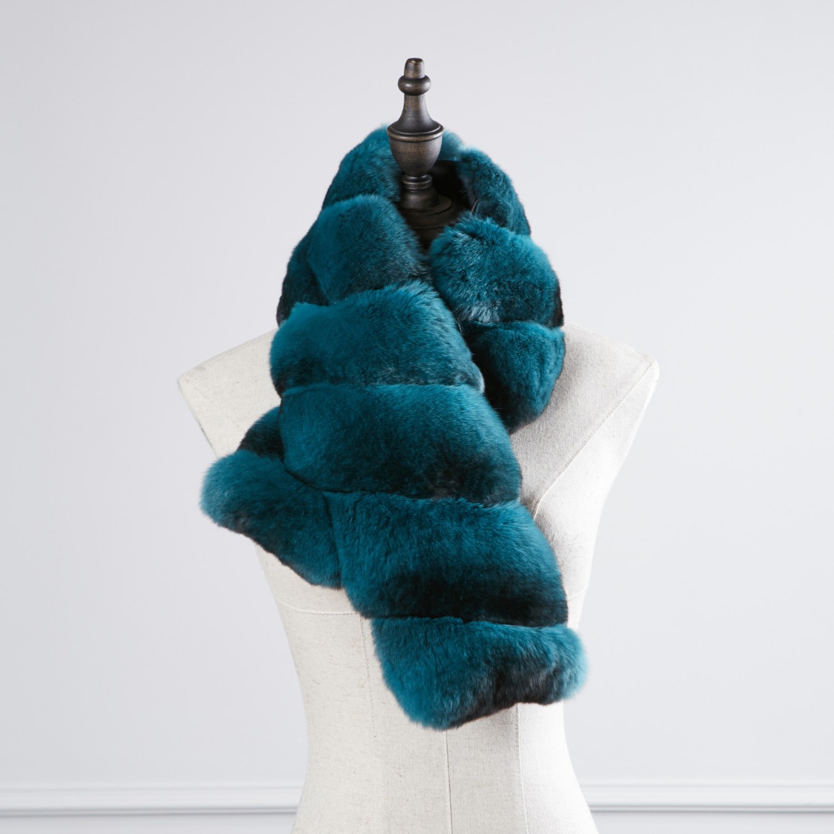 Chinchilla Fur Scarf 263 Details 1