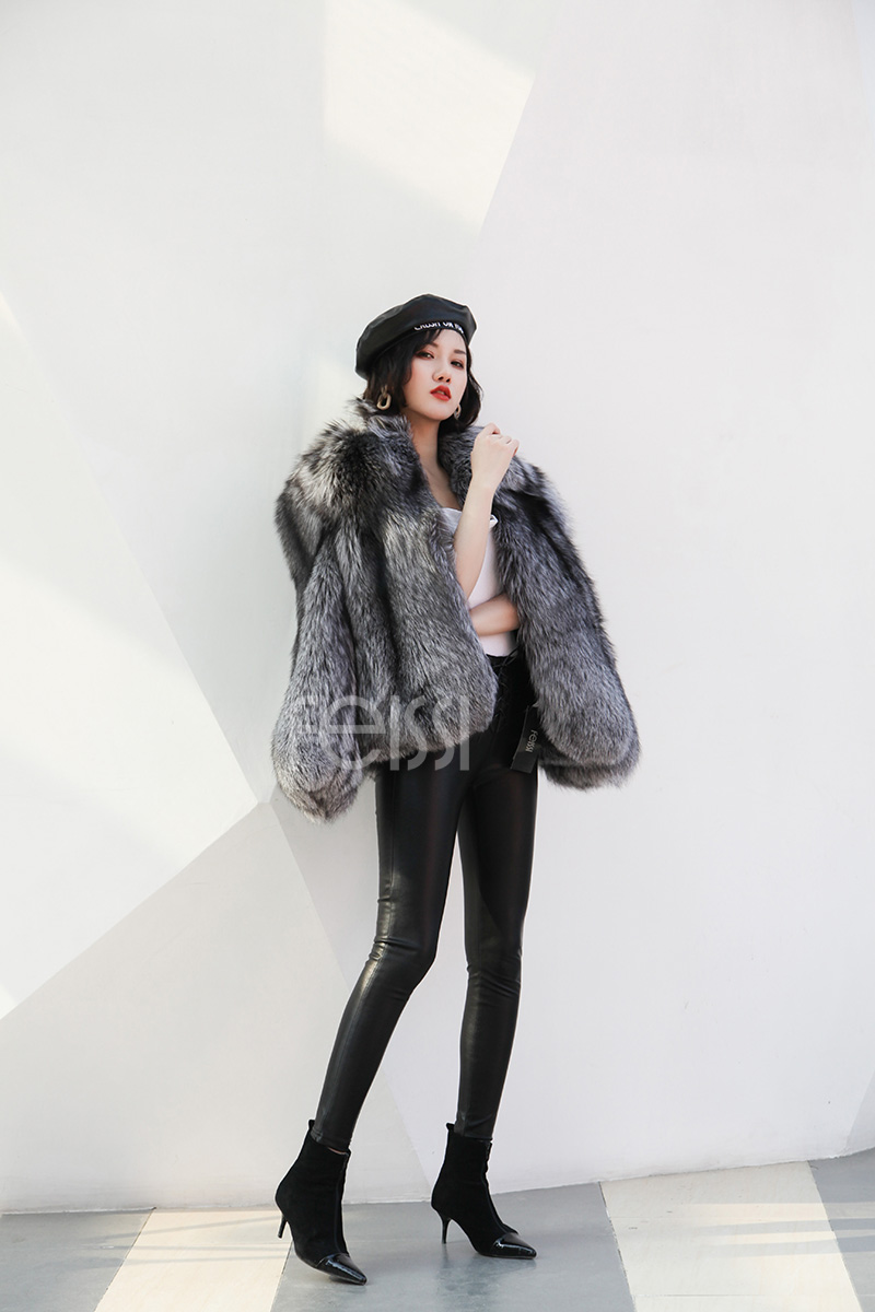 Cropped Silver Fox Fur Jacket 273 Details 6