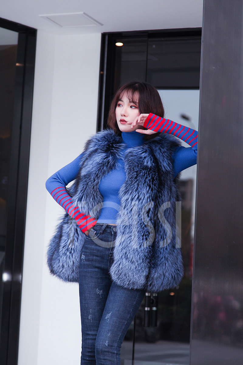 Silver Fox Fur Vest 996 Details 11