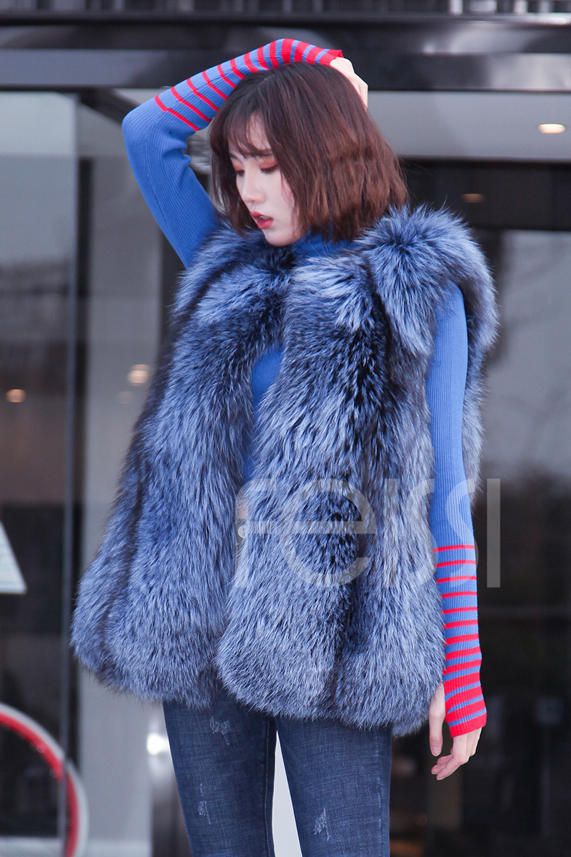 Silver Fox Fur Vest 996 Details 7